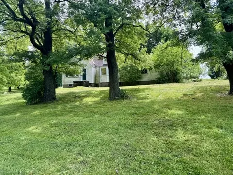 2704 Edith Dr, New Kensington, PA 15068