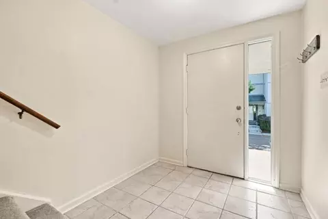 Entry Way - 1561 Pinehurst, Pittsburgh, PA 15241 photo 1 of 3
