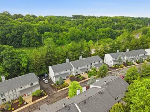 View/Area - 1561 Pinehurst, Pittsburgh, PA 15241 photo 2 of 3