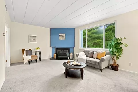 Living - 1561 Pinehurst, Pittsburgh, PA 15241 photo 2 of 6