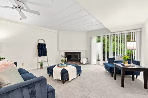 Living - 1561 Pinehurst, Pittsburgh, PA 15241 photo 5 of 6