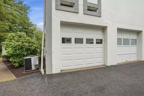 Exterior - 1561 Pinehurst, Pittsburgh, PA 15241 photo 2 of 2