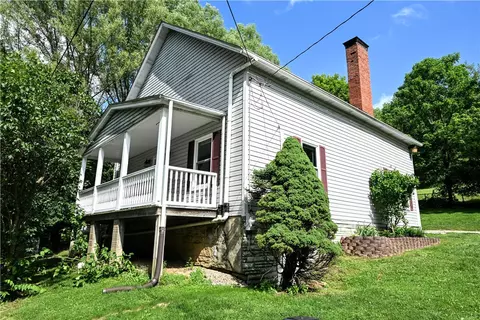 284 Richeyville Rd, Daisytown, PA 15427