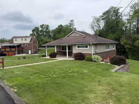 4011 Second St, Irwin, PA 15642 photo 2