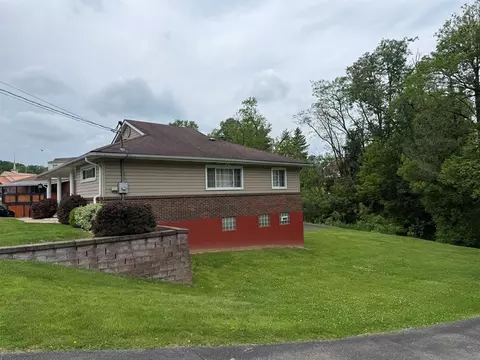 4011 Second St, Irwin, PA 15642 photo 3