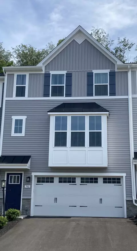 702 Greenwood, Canonsburg, PA 15317