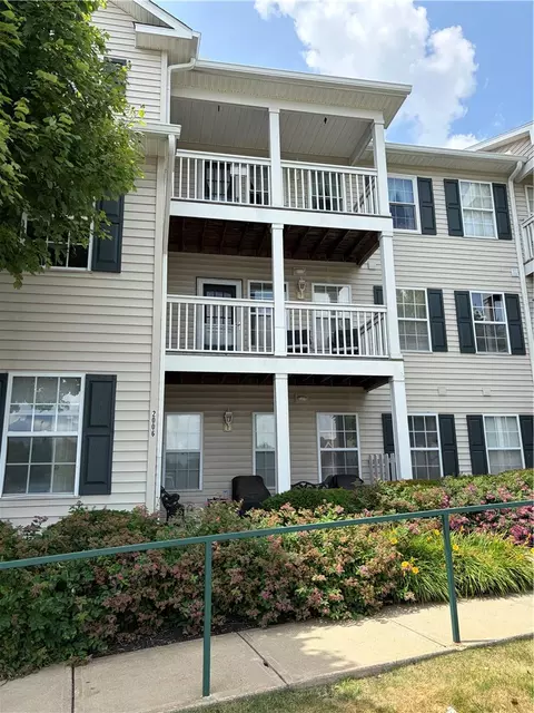 2106 Lenox Dr, Bethel Park, PA 15102