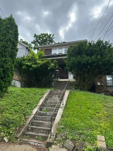 2028 Chalfant St, Pittsburgh, PA 15221
