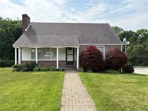 102 Carnold Dr, Homestead, PA 15120