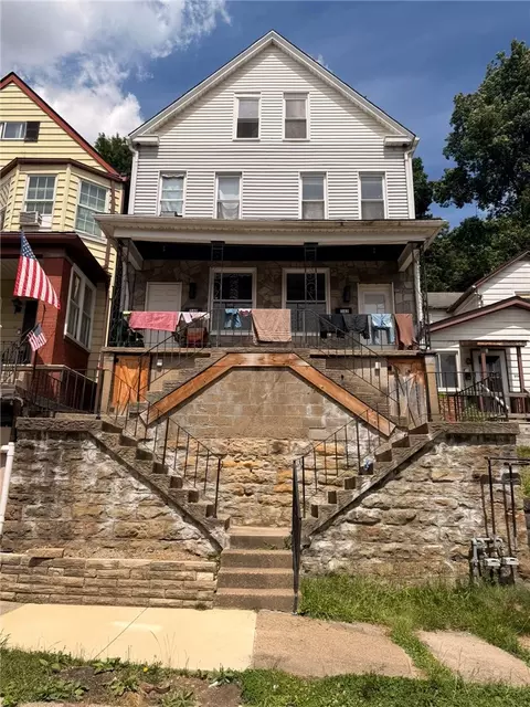 340-342 Kenney Ave, Pitcairn, PA 15140