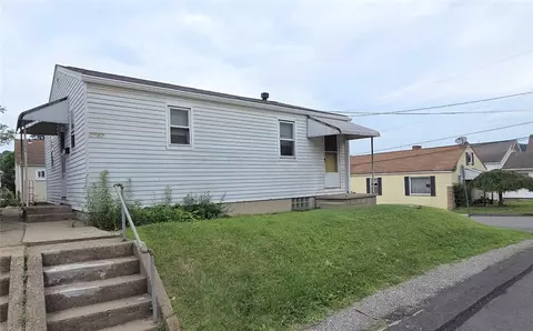 5927 Roslyn St, Mckeesport, PA 15135