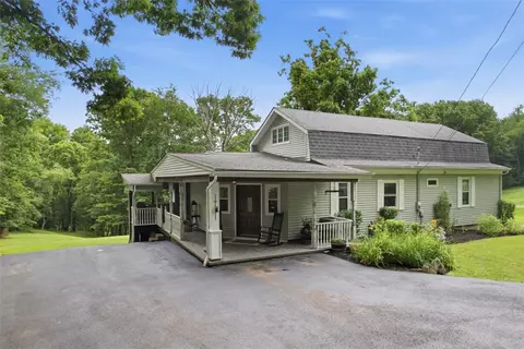 5380 Hardt Rd, Gibsonia, PA 15044