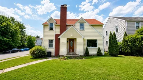 2201 Delaware Ave, New Castle, PA 16105