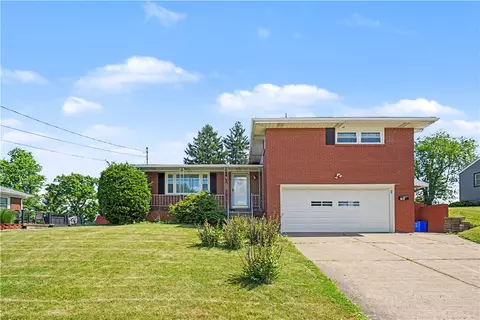 2107 Lynwood Dr, Aliquippa, PA 15001