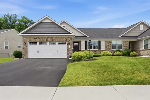 789 Oliver St, Harmony, PA 16037