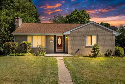 1641 Highland Rd, Conway, PA 15027