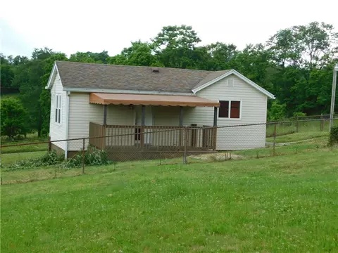 27 Community Ave, Uniontown, PA 15401