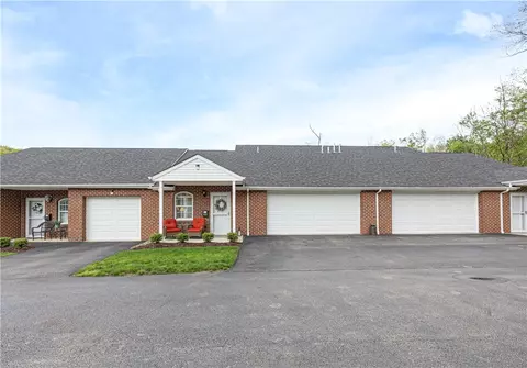 104 Aiden Ln #2, New Kensington, PA 15068