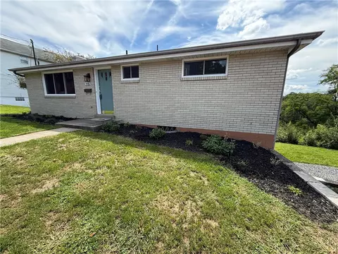 1936 W Beckert Ave, Pittsburgh, PA 15212