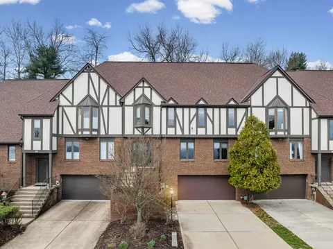 421 Forest Highlands Dr, Pittsburgh, PA 15238