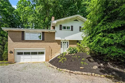 4109 Bakerstown Culmerville Rd, Gibsonia, PA 15044