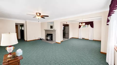Living - 377 Orr Ave, Apollo, PA 15613 photo 1 of 4