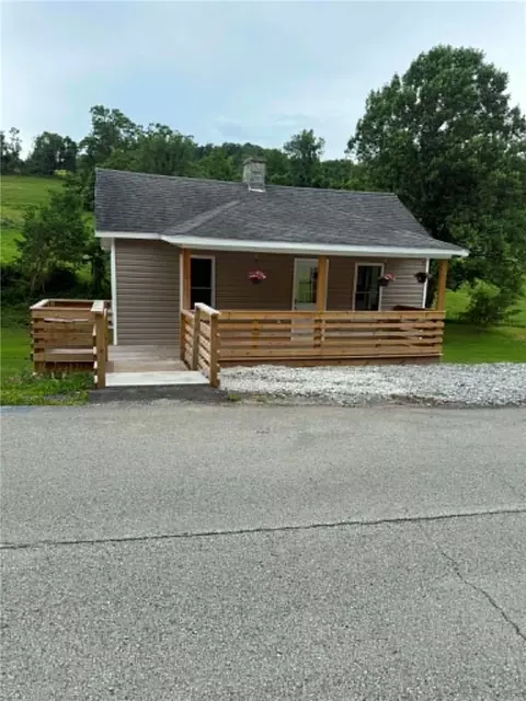89 Old 51 Rd, Perryopolis, PA 15473