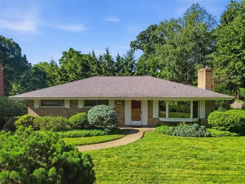 906 Glenover Pl, Pittsburgh, PA 15215
