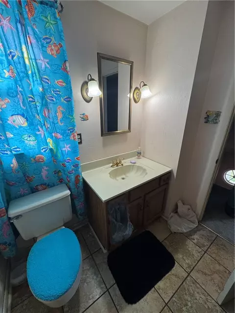 Bath - 2410 Willow Dr, Export, PA 15632 photo 2 of 5