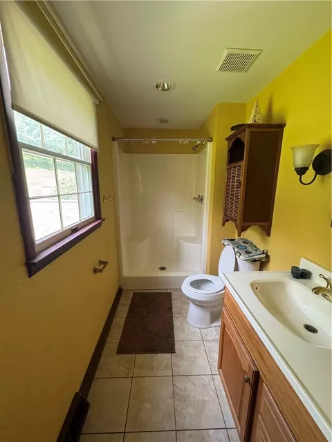 Bath - 2410 Willow Dr, Export, PA 15632 photo 3 of 5