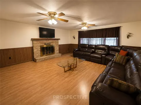 Living - 2410 Willow Dr, Export, PA 15632 photo 1 of 4