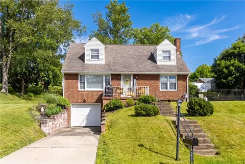 1784 Woodside Dr, Ambridge, PA 15003