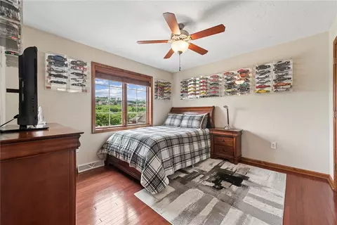 Bedroom - 8409 Delaware Ave, Irwin, PA 15642 photo 6 of 7