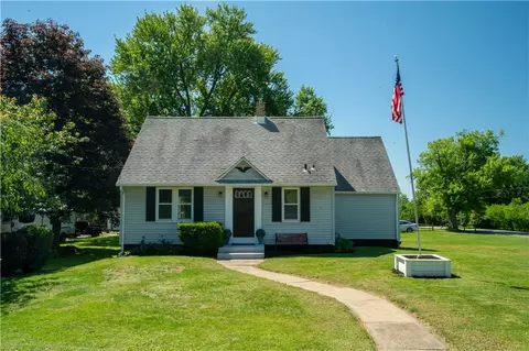 523 Western Aveue, Beaver, PA 15009