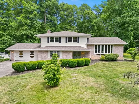 3482 Cardinal Dr, Sharpsville, PA 16150