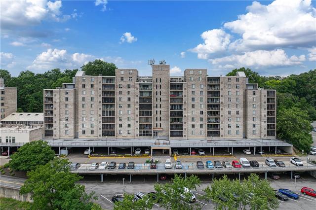 2120 Greentree #408E, Pittsburgh, PA 15220