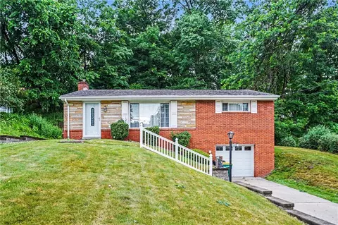 104 Longmount Dr, Pittsburgh, PA 15214