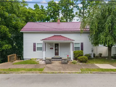 745 Sidney St, Greensburg, PA 15601