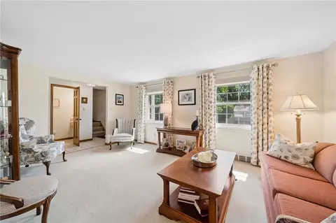 Living - 3 Dover Rd, Irwin, PA 15642 photo 2 of 4