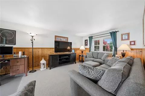 Living - 3 Dover Rd, Irwin, PA 15642 photo 3 of 4