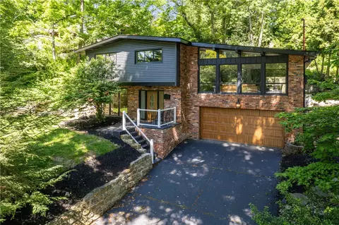 2317 Marbury Rd, Pittsburgh, PA 15221