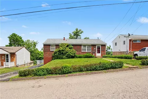 121 Vetter Dr, Pittsburgh, PA 15235