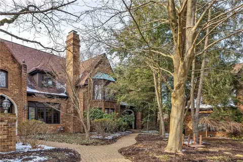 106 Bristol Sq, Pittsburgh, PA 15238