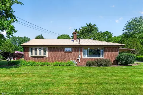 2617 S Hermitage Rd, Hermitage, PA 16148