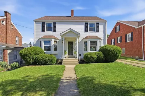 37 Colonial Dr, Washington, PA 15301