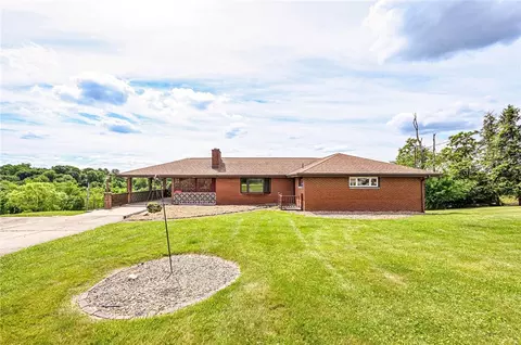 5444 Sunset View Dr, Monongahela, PA 15063