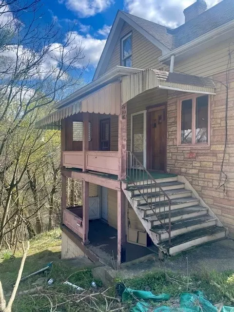 504 Chestnut St, Monessen, PA 15062