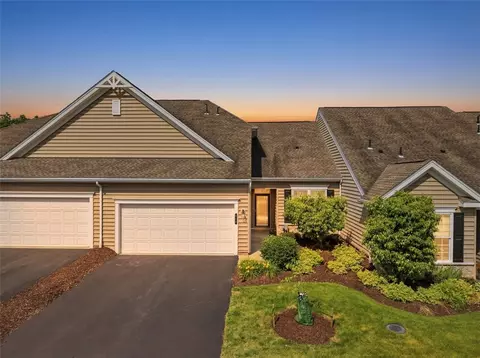 618 Old Glory Ln, Freedom, PA 15042