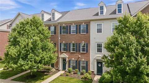 404 Fairgate Dr, Wexford, PA 15090