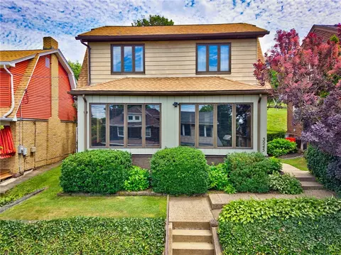 3245 Latonia Ave, Pittsburgh, PA 15216